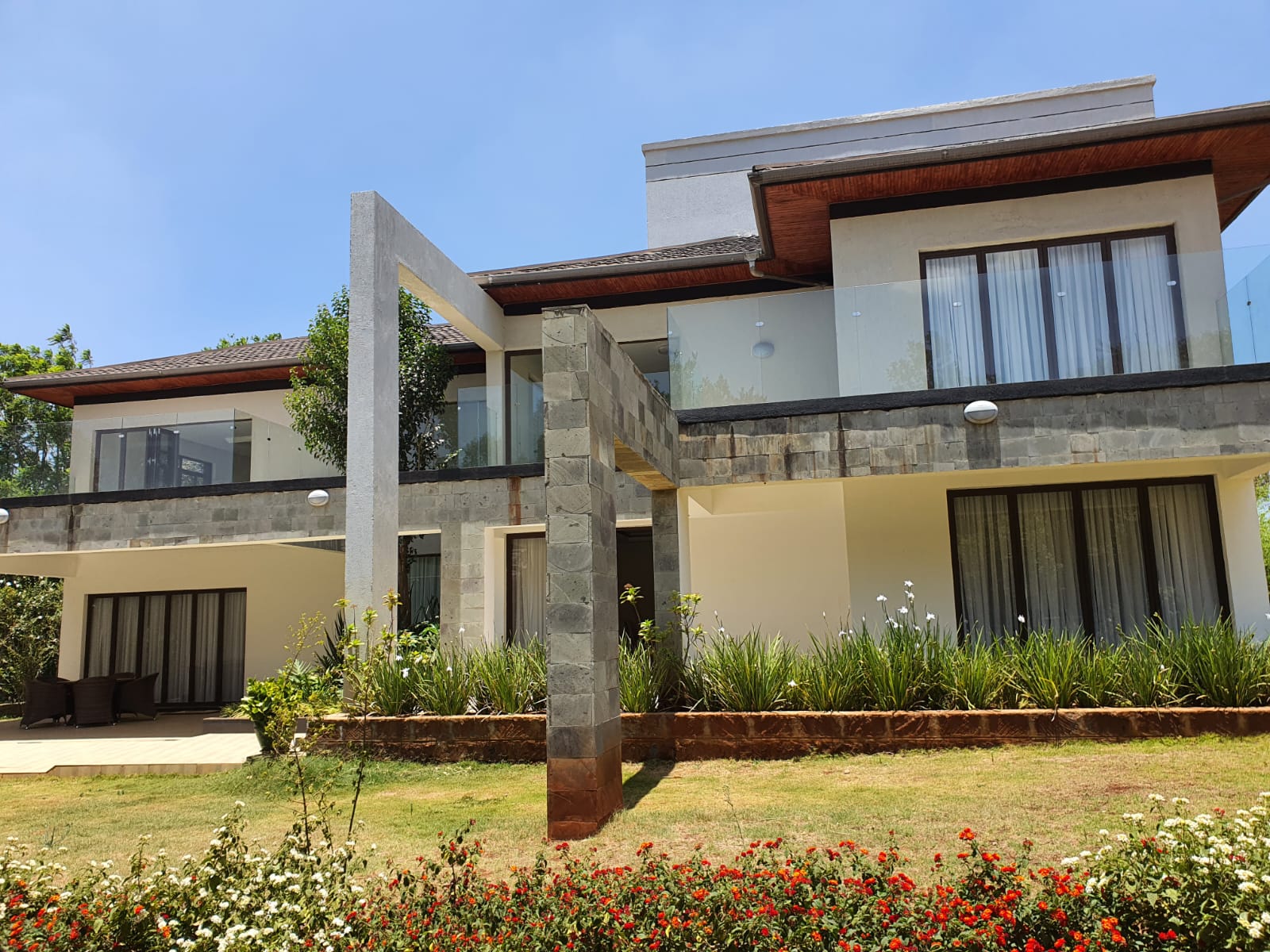 Luxury 5-Bedroom Mansion in Karen – Nature, Privacy & Prestige Living.